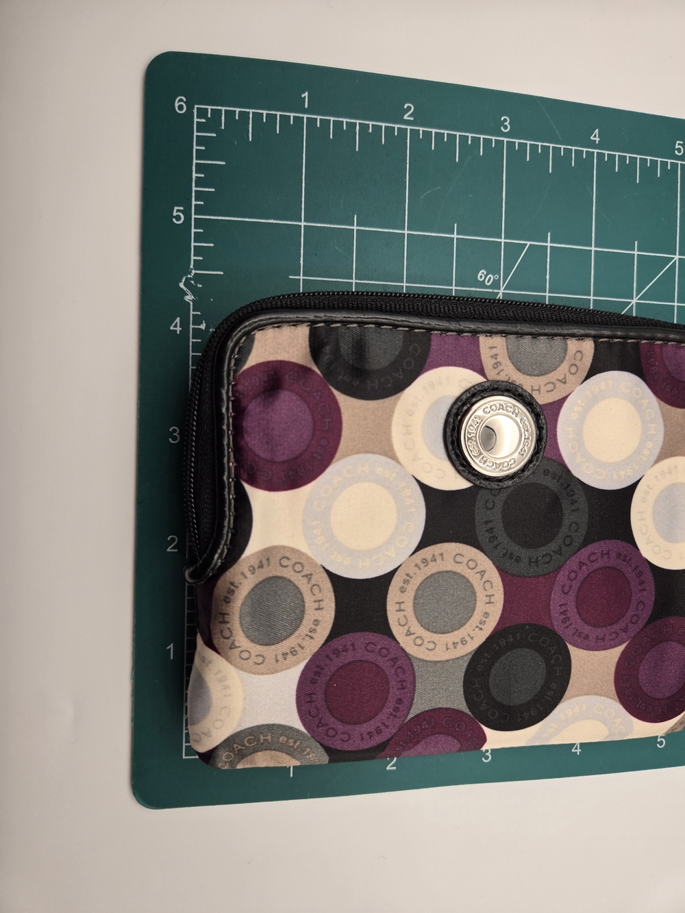 Coach Madison Signature Circle SM Zip Around Wristlet Purple Green Black Cream - Picture 10 of 10
